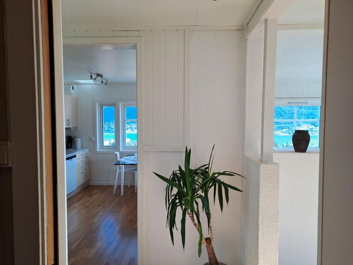 Warm And Cozy Apartment With Panoramic View Above The City Center Тромсё Экстерьер фото